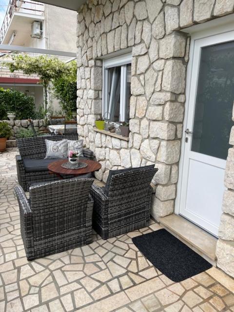 Apartman Laura Dramalj Pokój zdjęcie