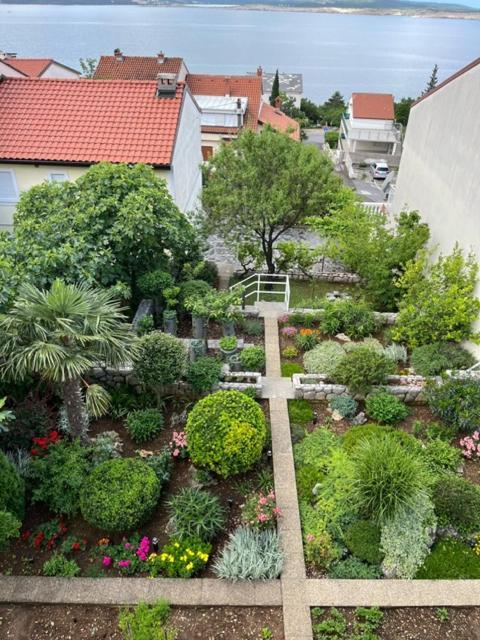 Apartman Laura Dramalj Pokój zdjęcie